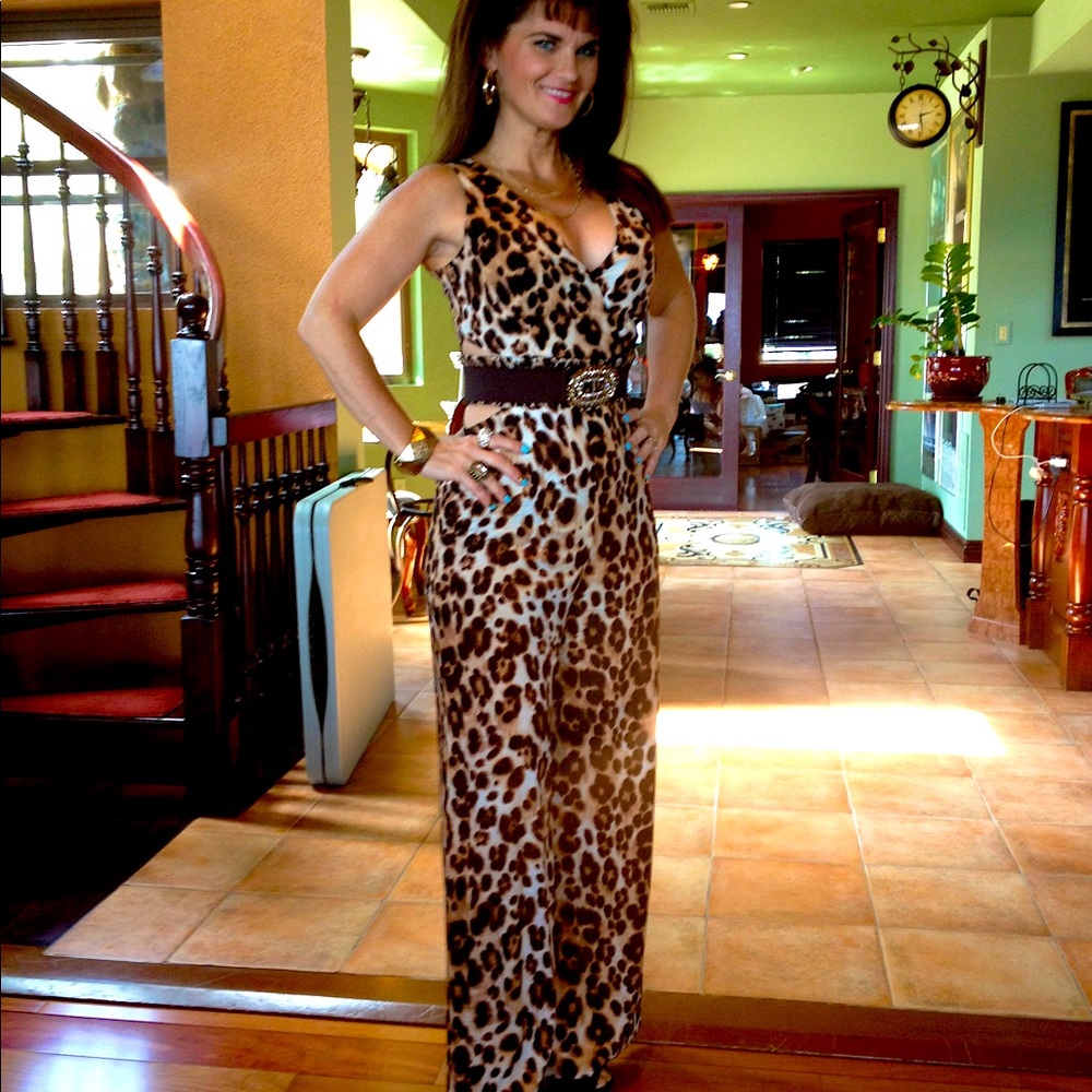 Lady-Like (a Poshmark Thrift Shop) - Picture 11 of 16